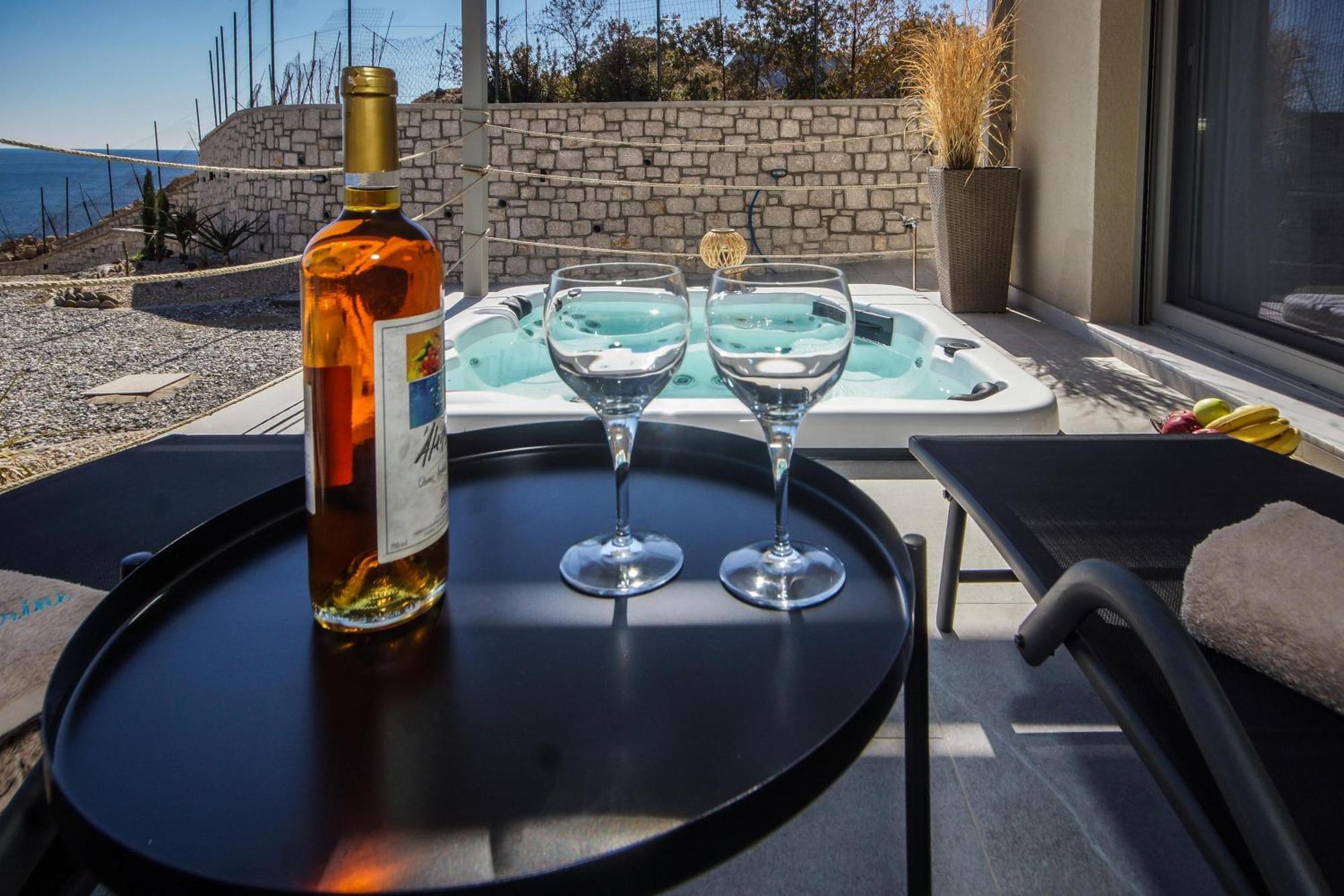 Aquamarine Luxury Suites Archangelos  Exterior photo